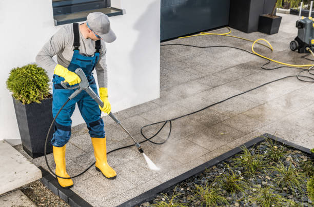 Why Choose Our Certified Pressure Washing Experts for Your Project Needs in St Elmo, IL?